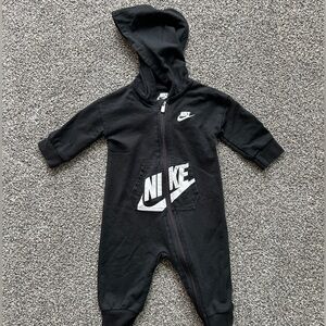 Nike romper
